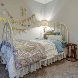 antique chic girls room