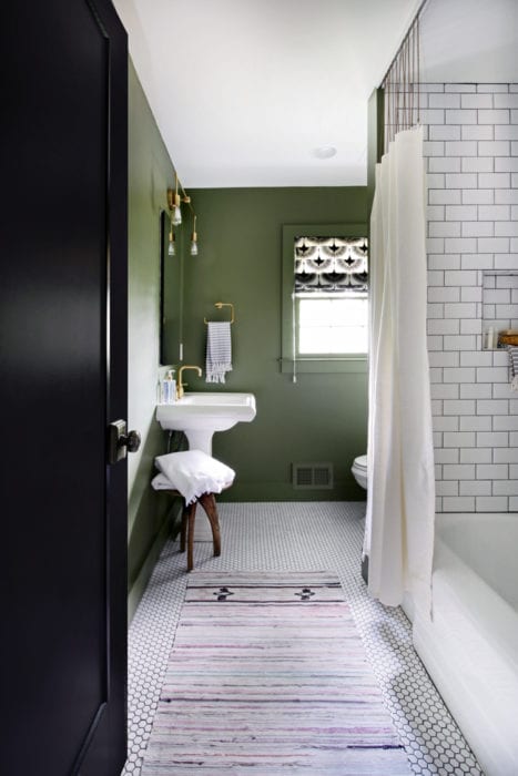 15 Ideas For Decorating With Hunter Green - Brooklyn Berry Designs