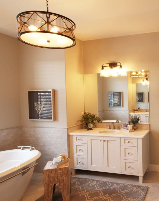 Master Bathroom ensuite Luxury Lake House