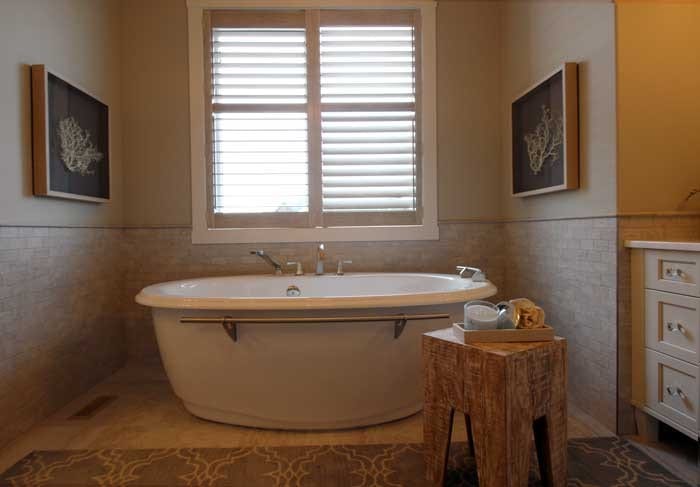 Master-Bath freestanding bath tub Luxury Lake House