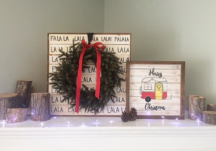 Wood pallet signs Christmas