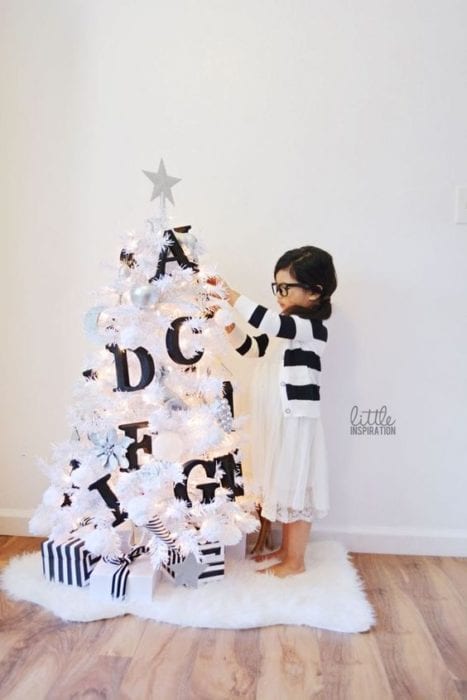 black and white christmas decorating ideas