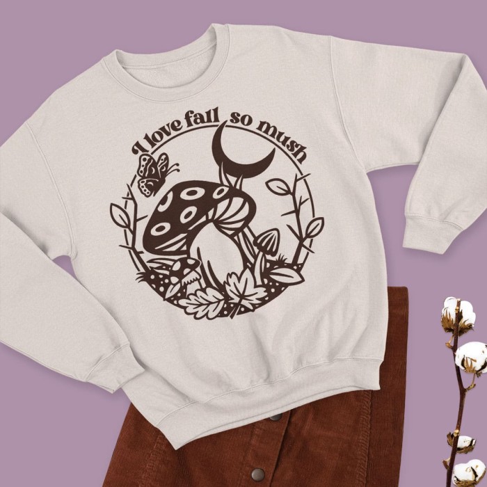 cream crewneck sweatshirt with I love fall so mush