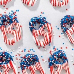 red white and blue chocolate covered pretzels for independence day.